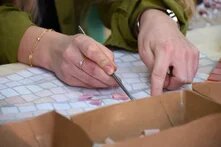 Placing the tesserae