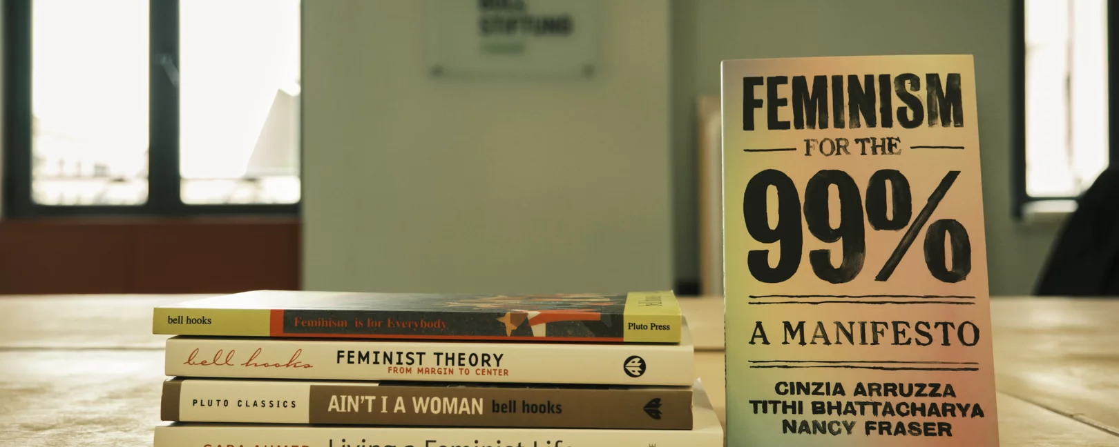 Books on feminism at the Open Library of Critical Thinking